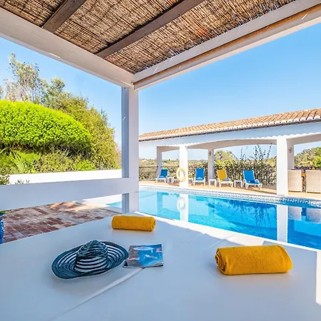 Villa Charming With Private Heatable Pool